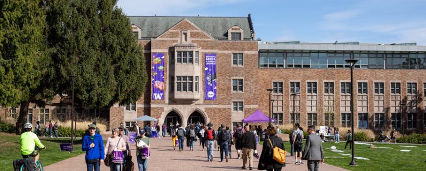 Bang Washington đặt cược lớn vào "trường đại học miễn phí"